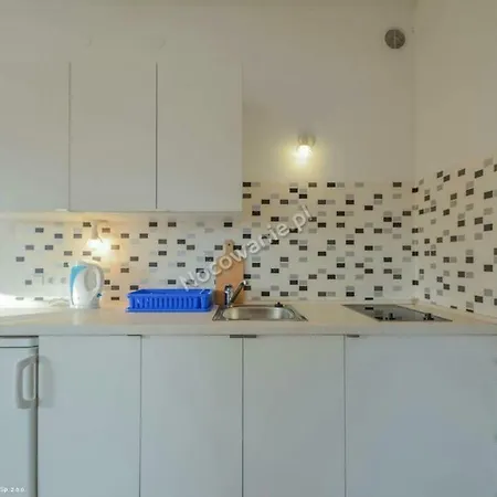 Apartment St48 *